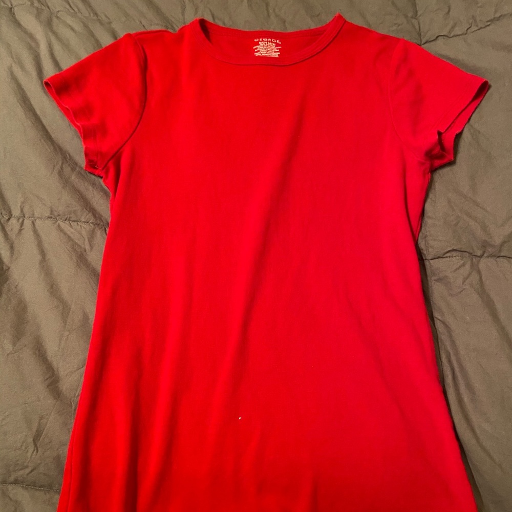 Red tee